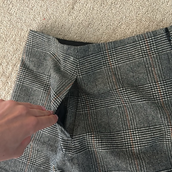 Aritzia Wilfred A line whoop cashmere blend mini skirt - Picture 3 of 6